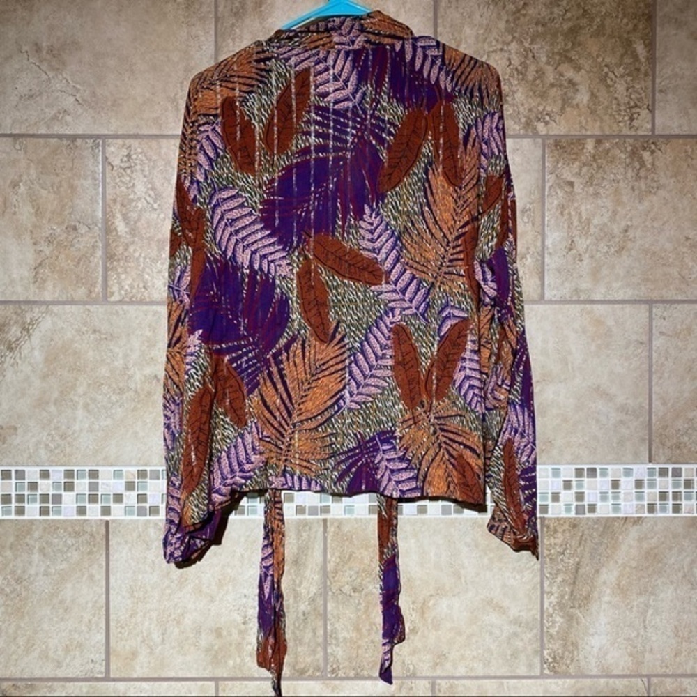 Le Superbe Long Sleeve Palm Leave Blouse 8 - Picture 2 of 5